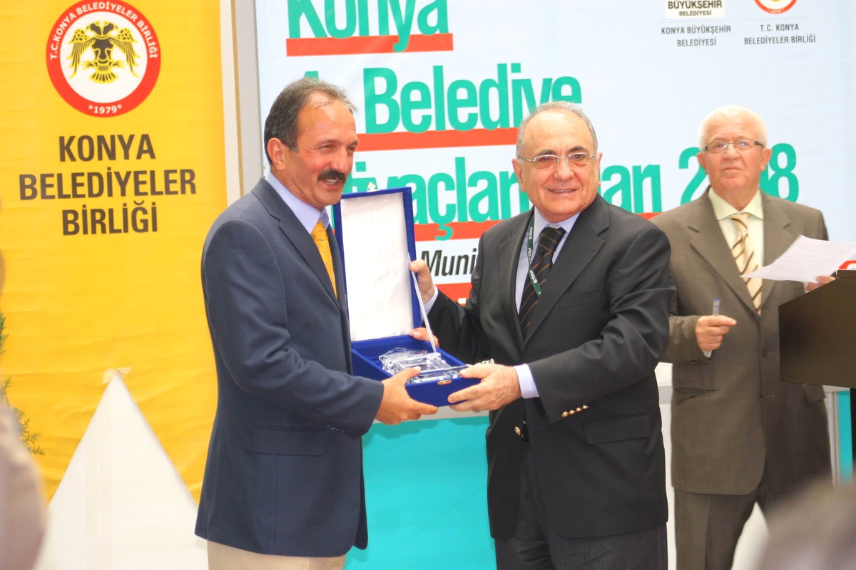 Fethiye Belediye Başkanı Saatcı'ya Proje Ödülü