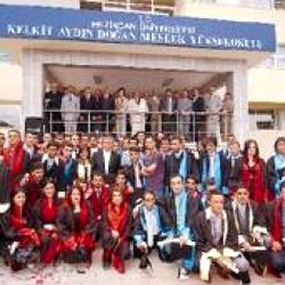 Kelkit Aydın Doğan Meslek Yüksekokulu'nda Mezuniyet Coşkusu