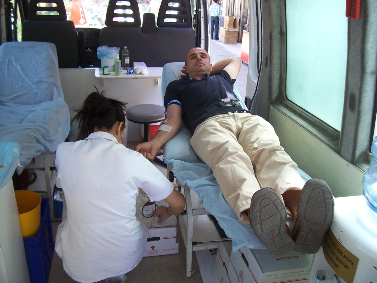 Salihli'de, Kızılay'a 130 Ünite Kan Bağışı