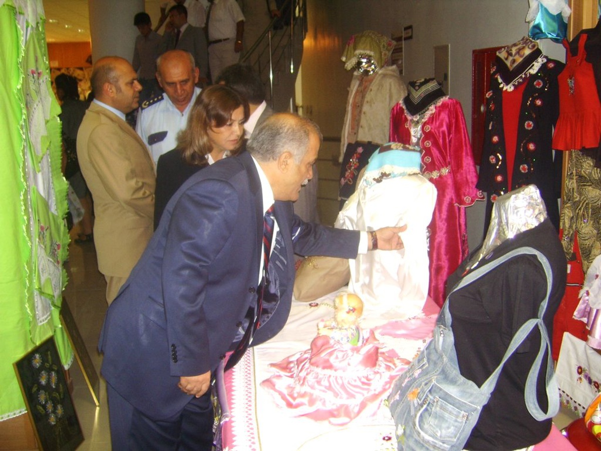 Siirt'te Halk Eğitim Merkezi Yılsonu Sergisi Açıldı