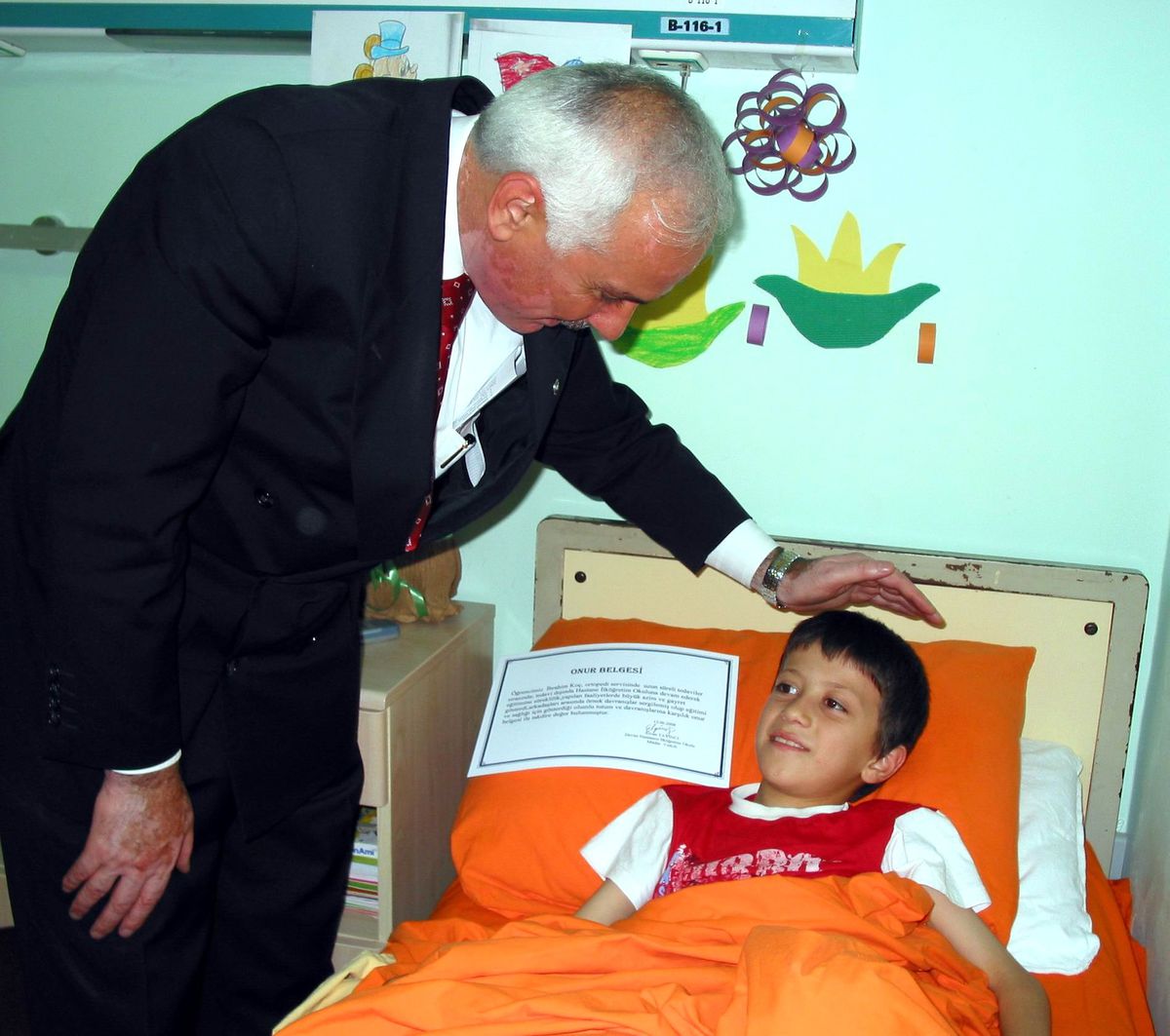 İspirli'den Hasta Öğrencilere Onur Belgesi
