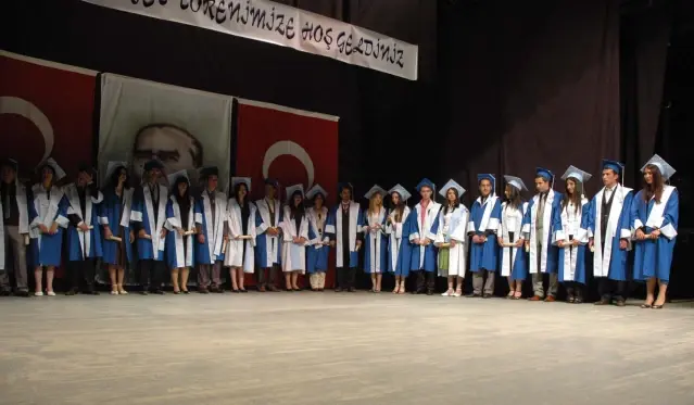 bitlis eren universitesi ilk mezunlarini verdi