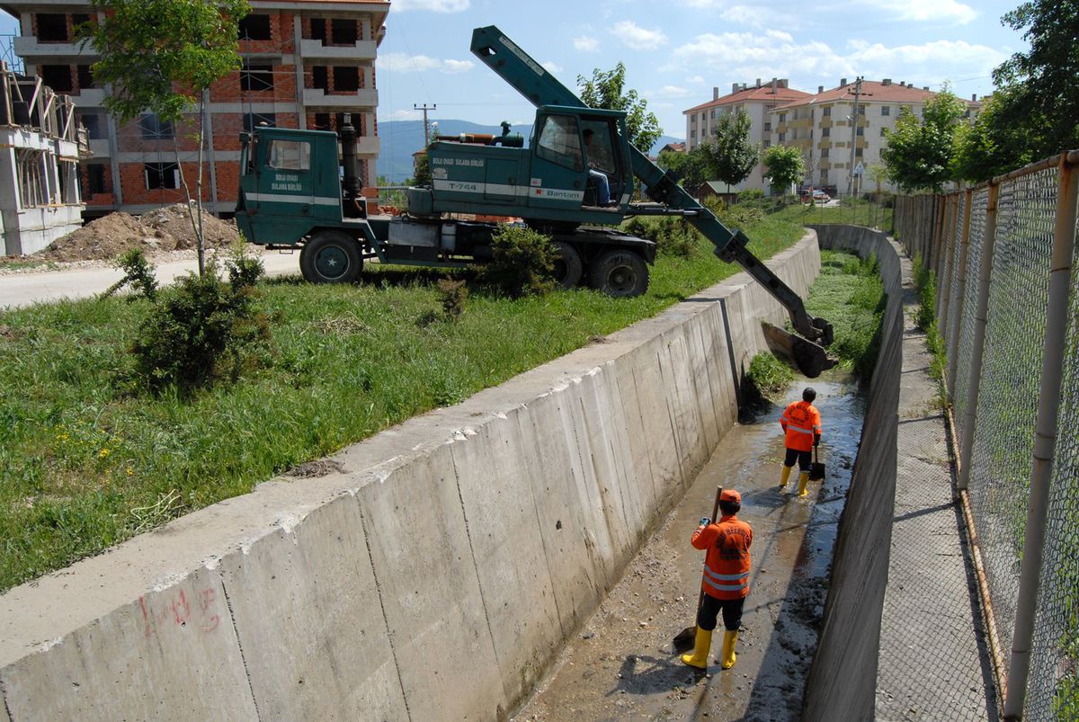 Borazanlar Deresi Temizleniyor