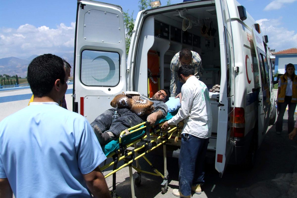 İnşaatta Düşen İşçi Yaralandı