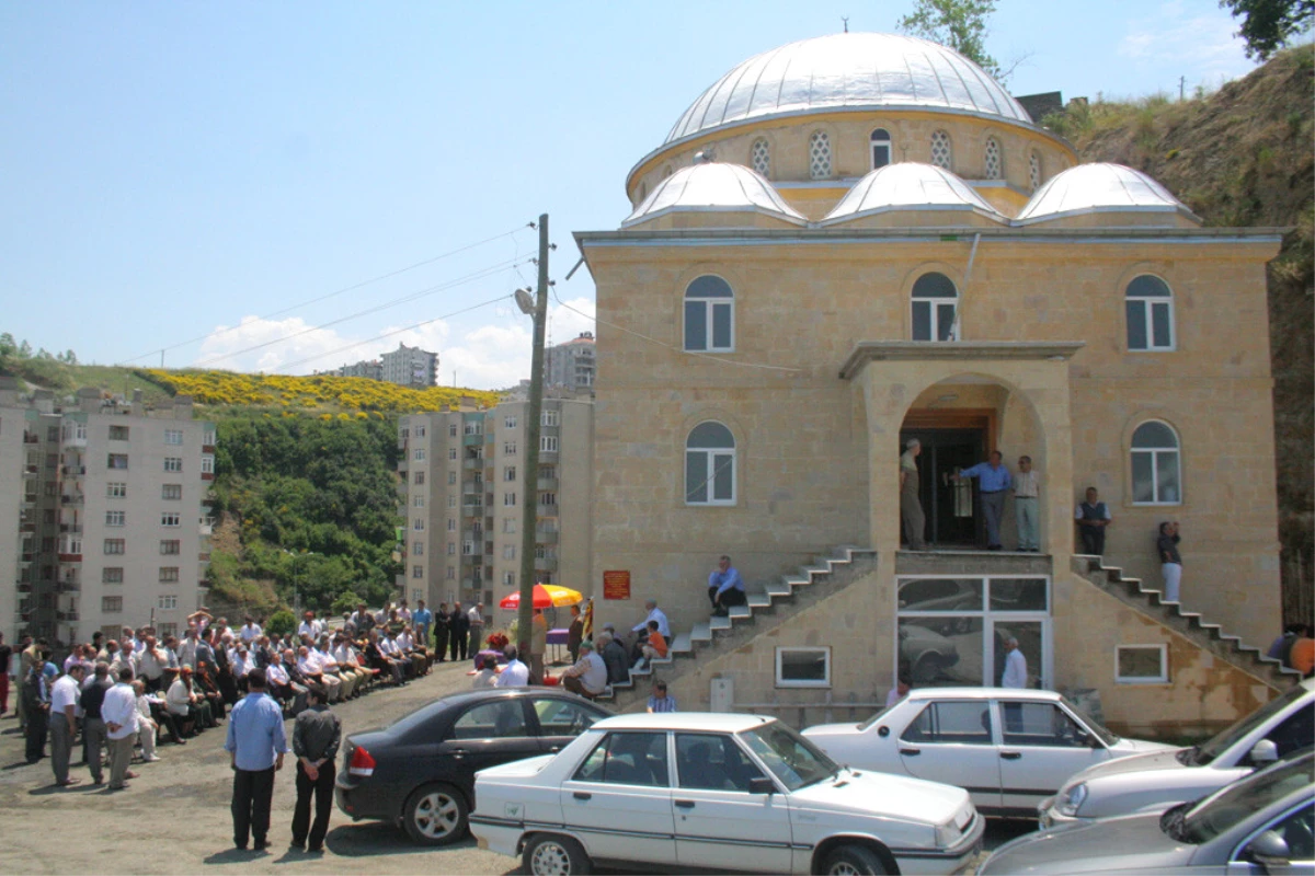Kuba Camisi İbadete Açıldı