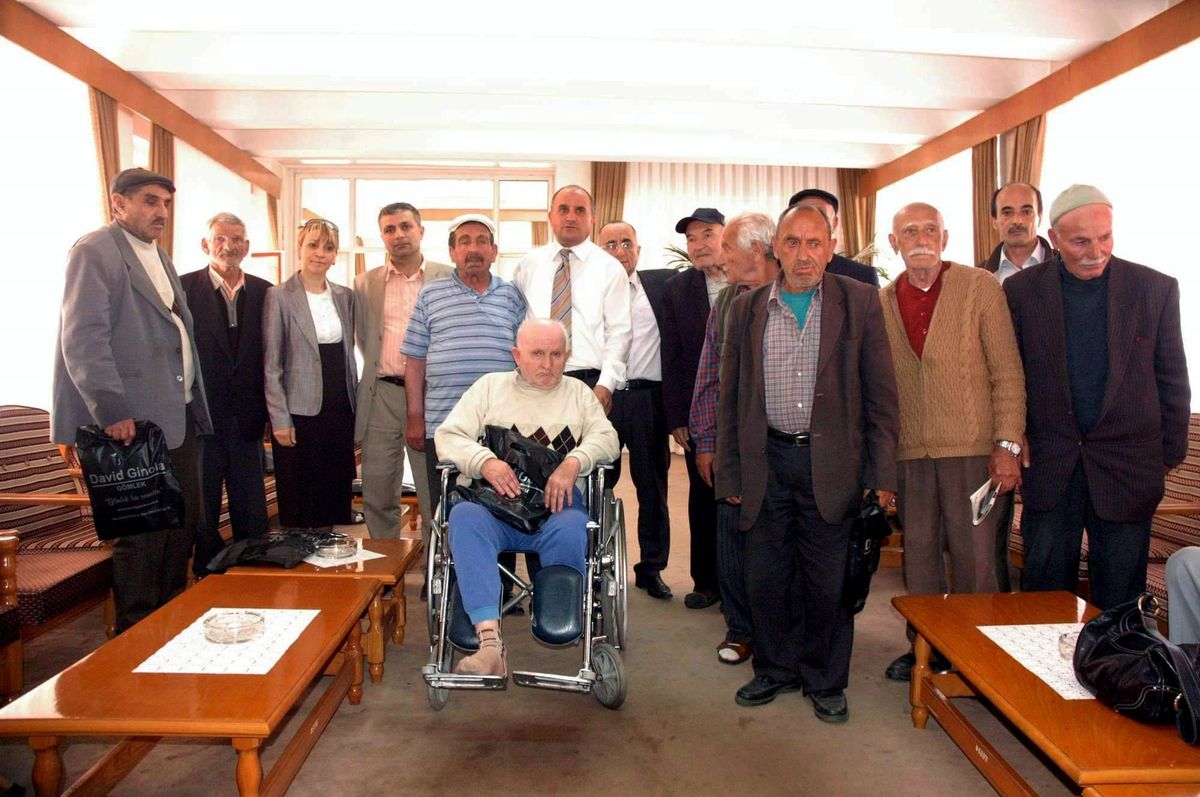 AK Parti Kimsesiz Babaları Unutmadı