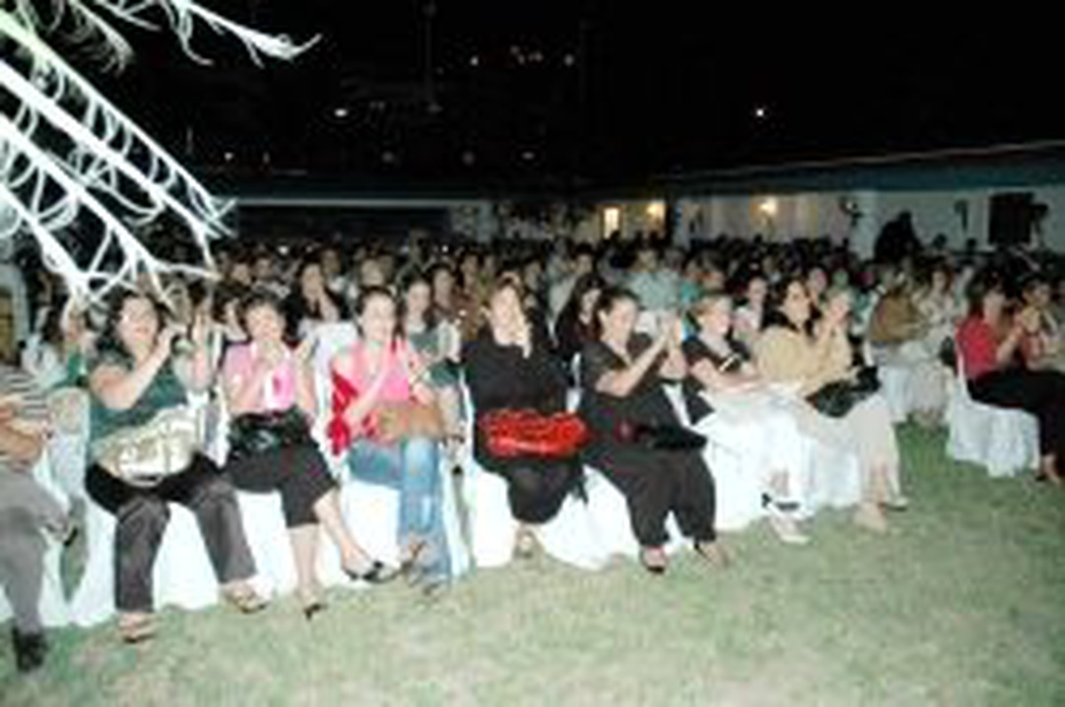 Kuşadası'nda Türk Sanat Müziği Konseri