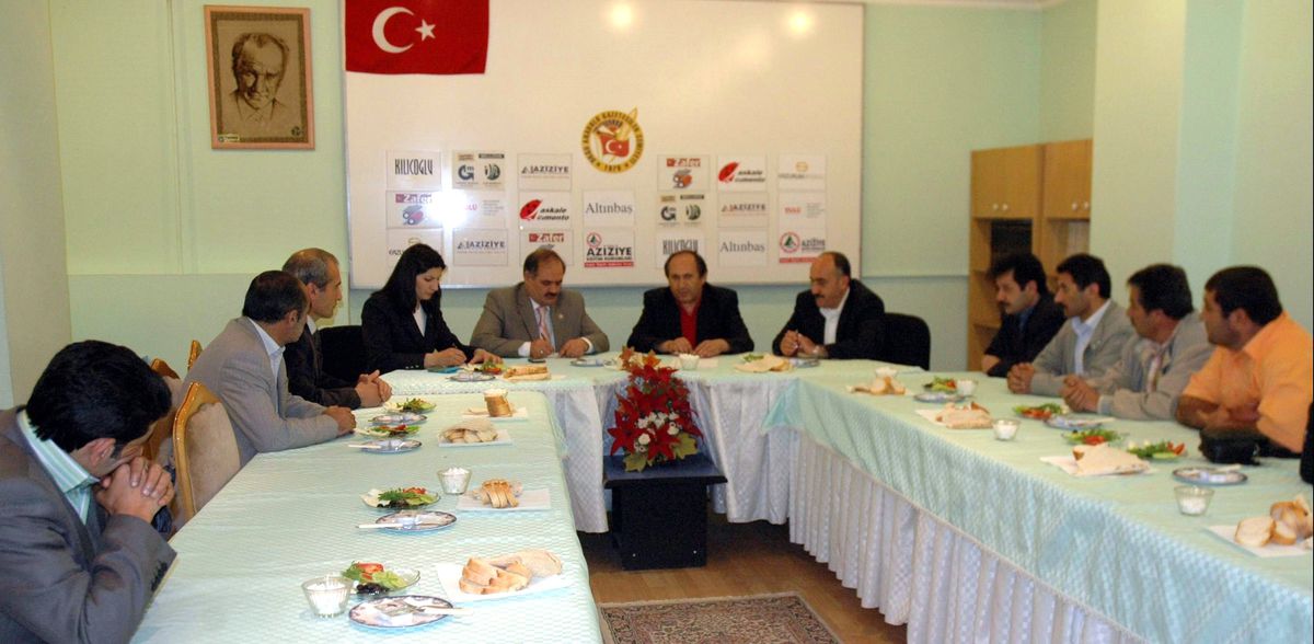 Milletvekillerine Yerel Basın Brifingi