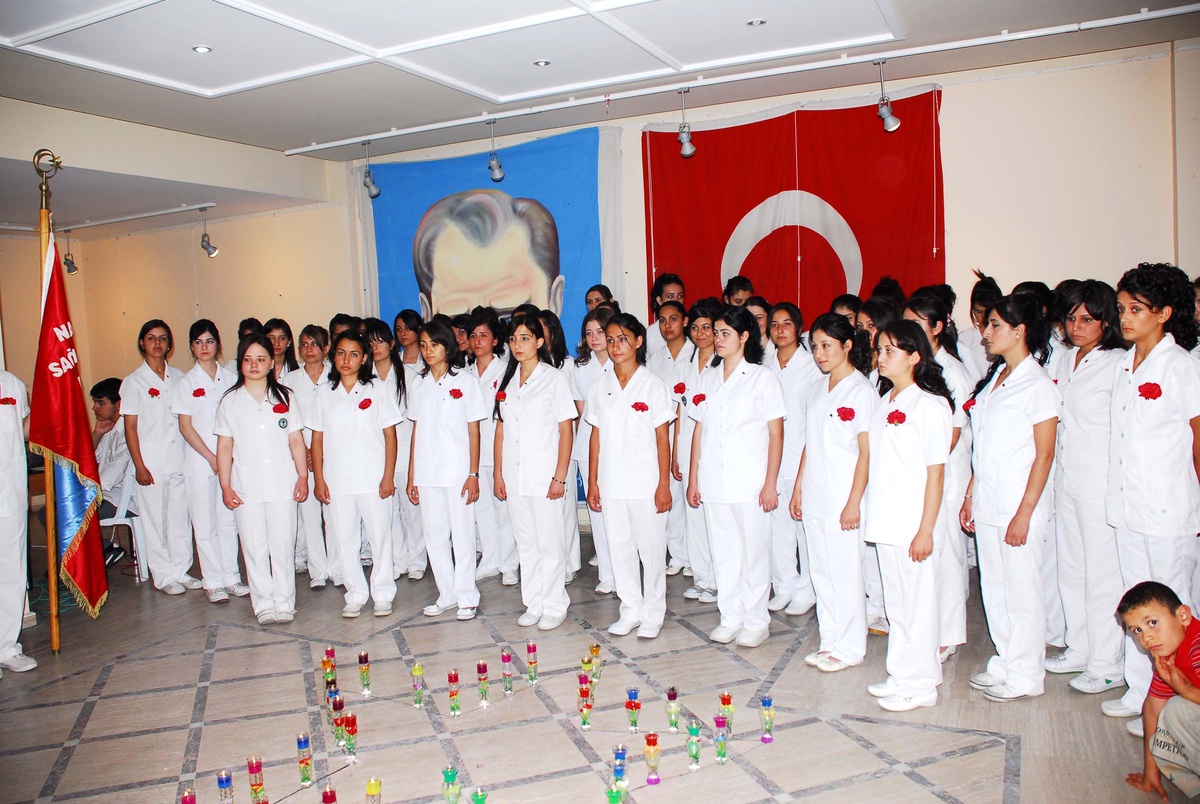 Nazilli Sağlık Meslek Lisesi'nde Mezuniyet Gecesi