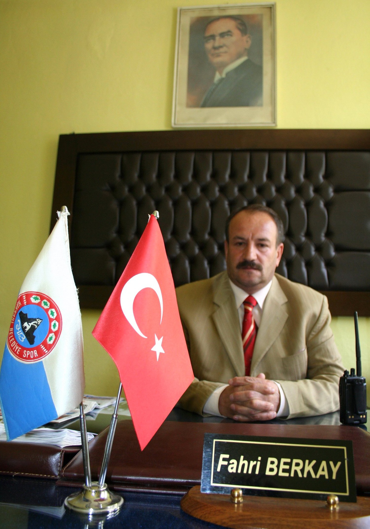 Zabıtalar Seyyar Satıcı ve Dilencilere Göz Açtırmıyor