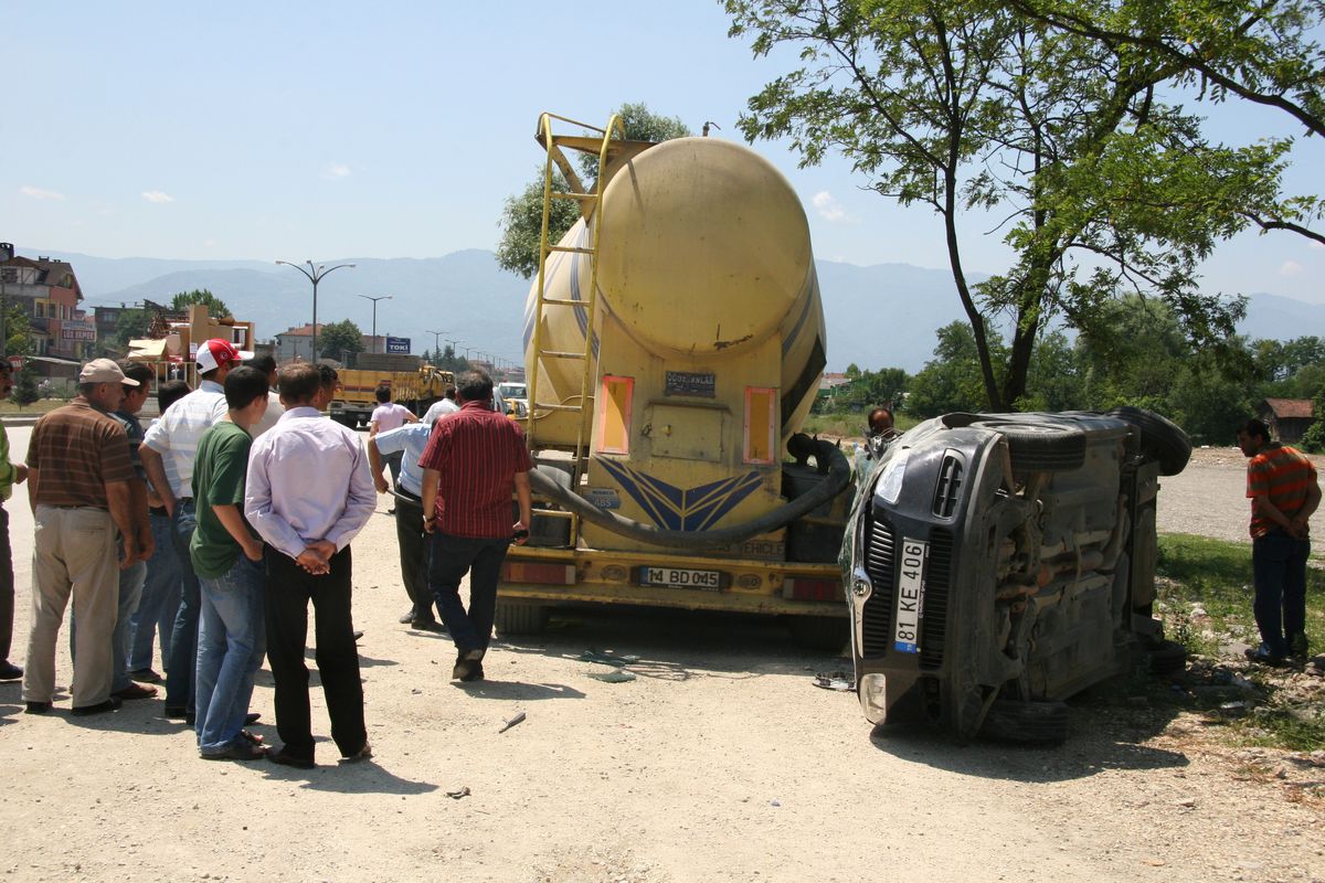 Düzce D-655 Karayolunda Kaza: 2 Yaralı