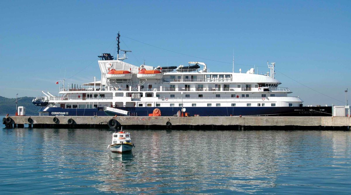 92 ABD'li Turist Gemiyle Çanakkale'ye Geldi