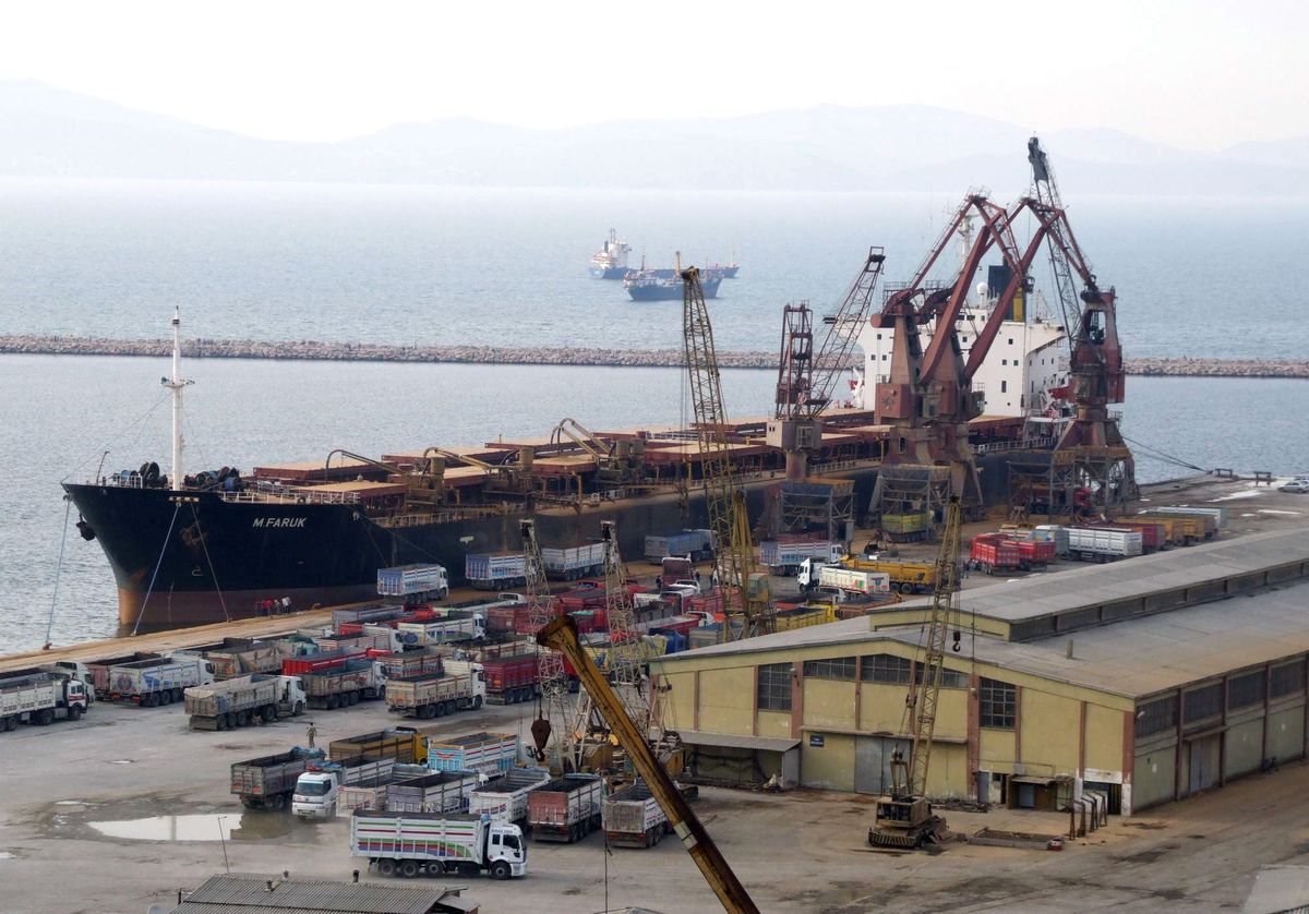 Bandırma Limanı'nda 1 Ayda 167 Milyon Dolarlık Dış Ticaret Gerçekleştirildi