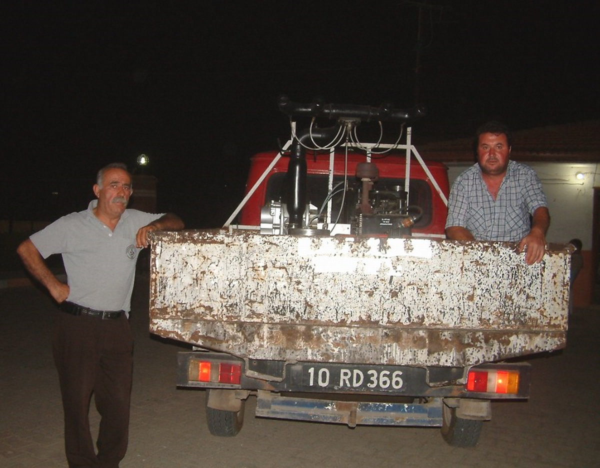 Belediyeden Sineklere Gece İlaçlaması