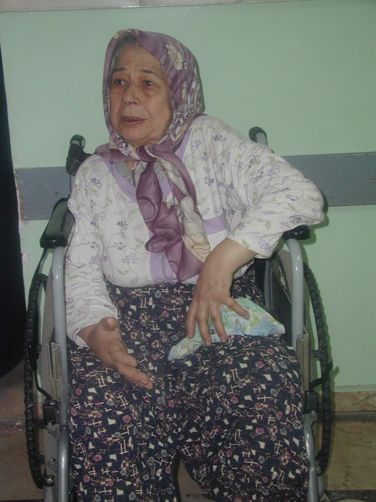 Emekli Maaşını Almak İçin Annesini Darp Etti