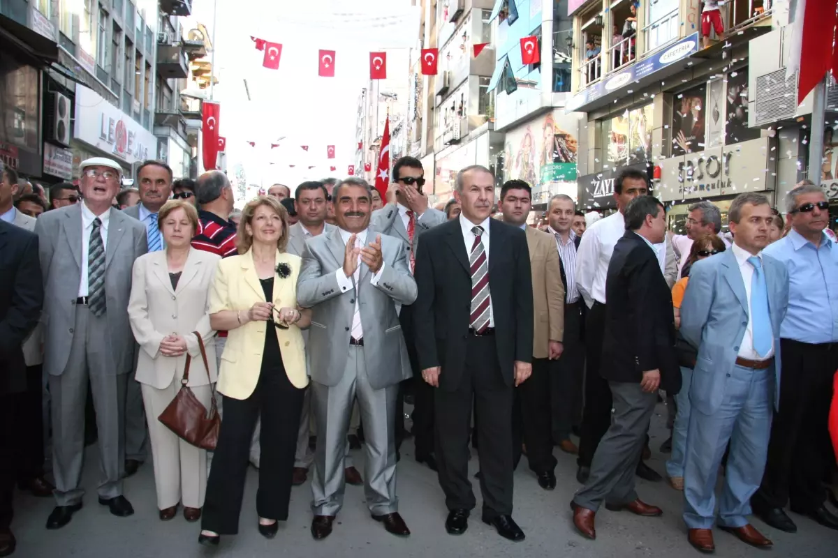 Karaelmas Festivali Çoşkulu Başladı