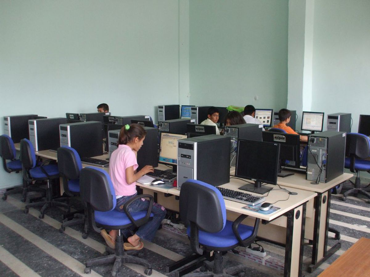 Kozan Belediyesi'nden İnternet Evi