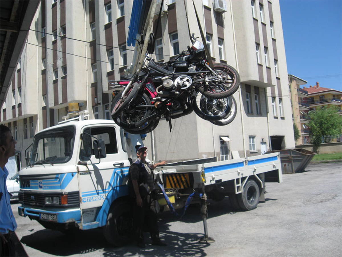 Tavşanlı Emniyeti'nden Â€˜tescilsiz Motosiklet' Operasyonu