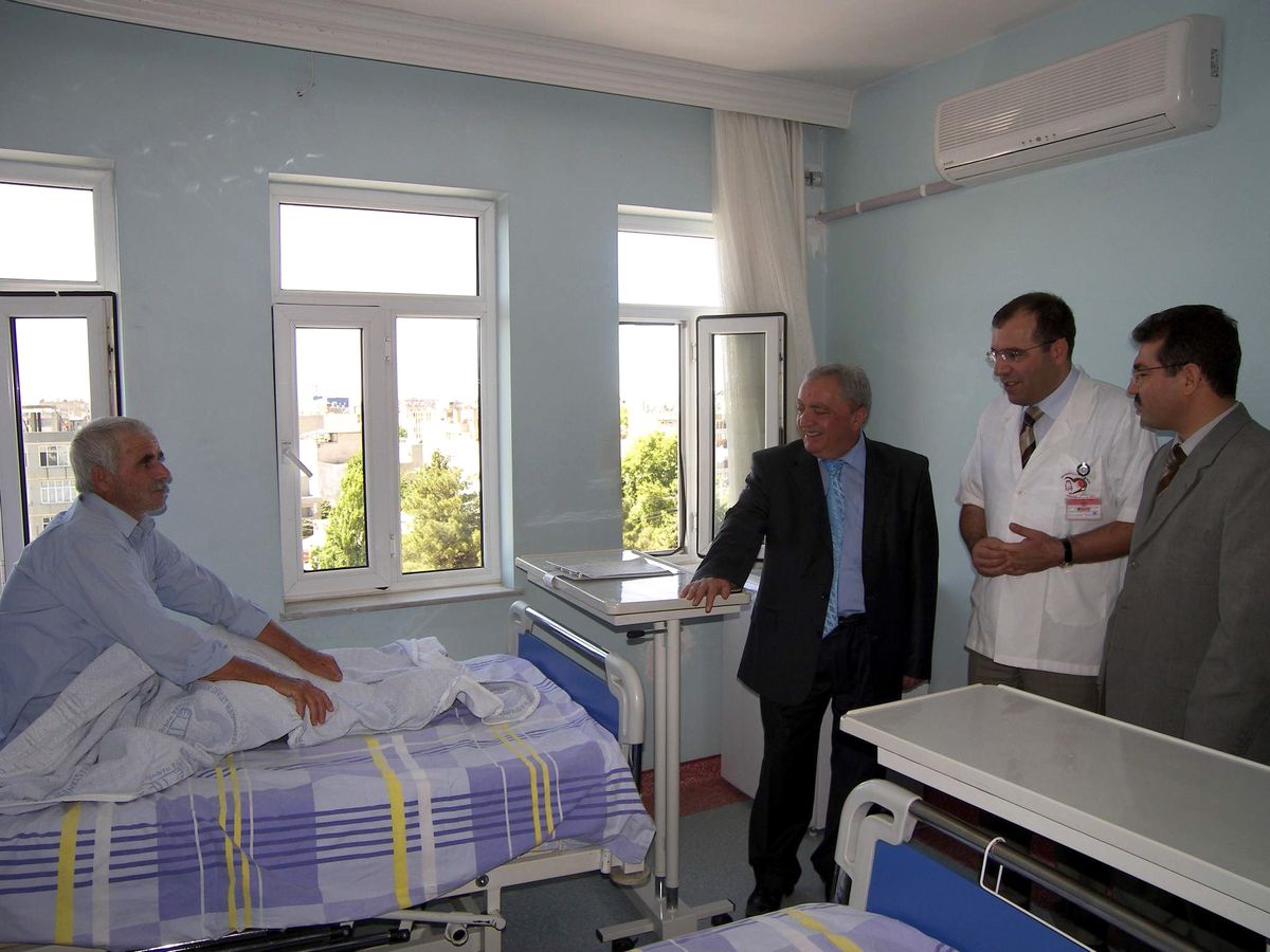 Vali Sodan, Devlet Hastanelerinde İncelemelerde Bulundu