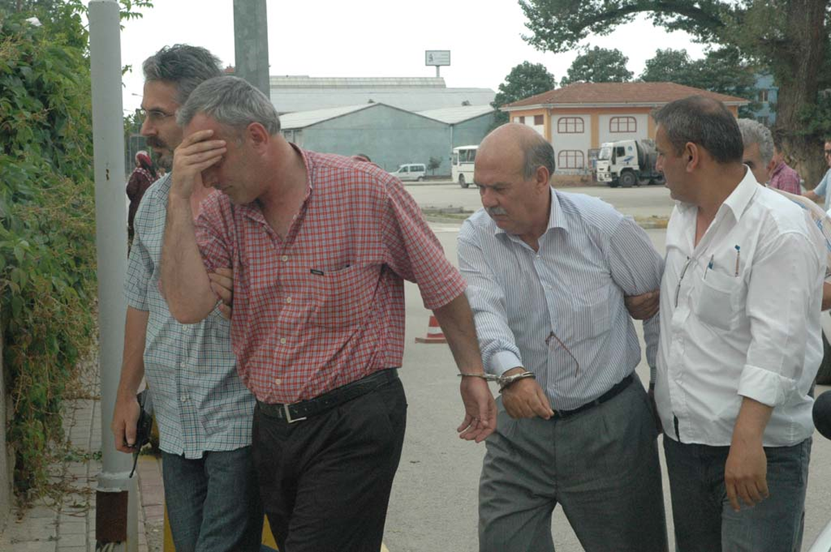 Sahte Sigorta Müfettişleri Uyanık Mobilyacıları Dolandıramadı