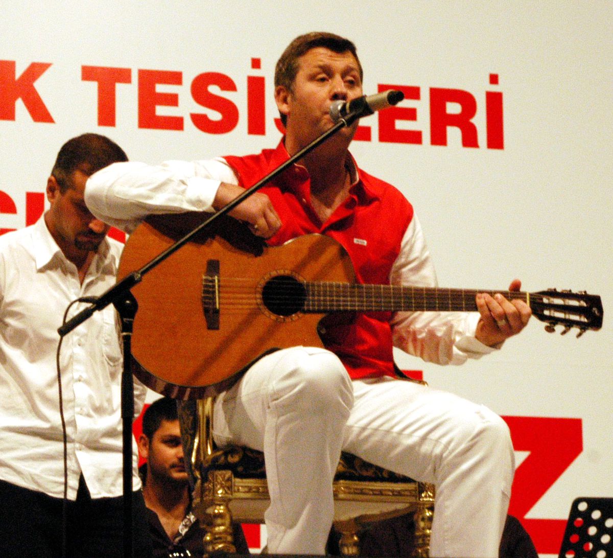 Antalya\'da Metin Şentürk Konseri