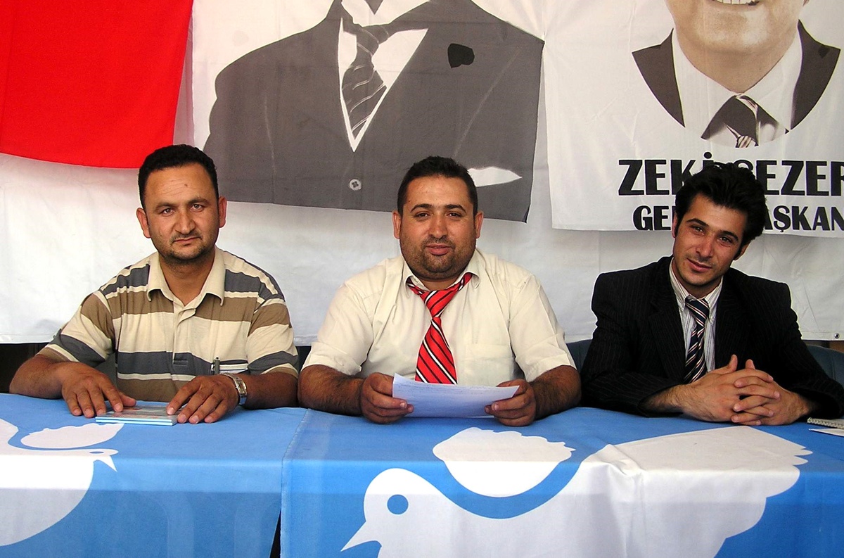 DSP Gençlik Kolları'ndan Kamu İhale Yasası'na Tepki