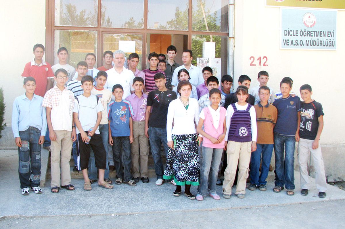 Gönül Köprüsü Dicle'den Yola Çıktı