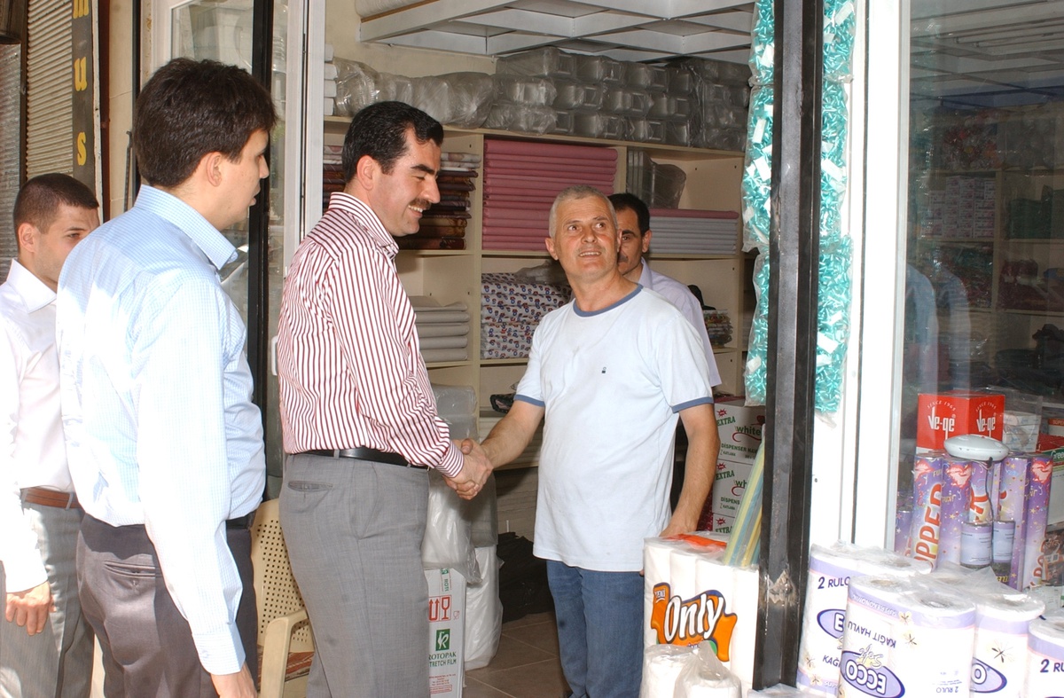 Milletvekilinden Esnafa Geçmiş Olsun Ziyareti