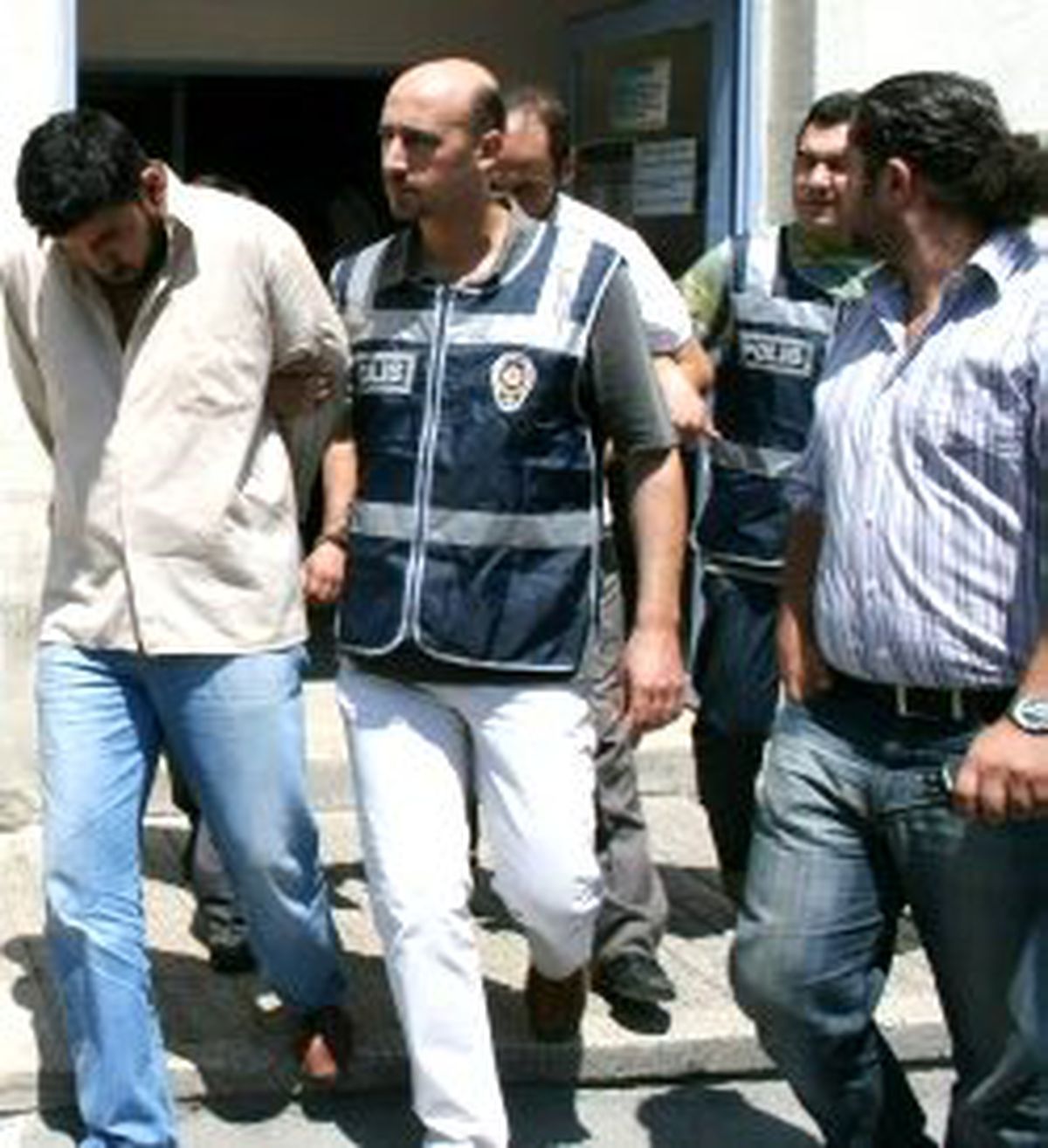 Bira Hırsızları Adliyeye Sevk Edildi