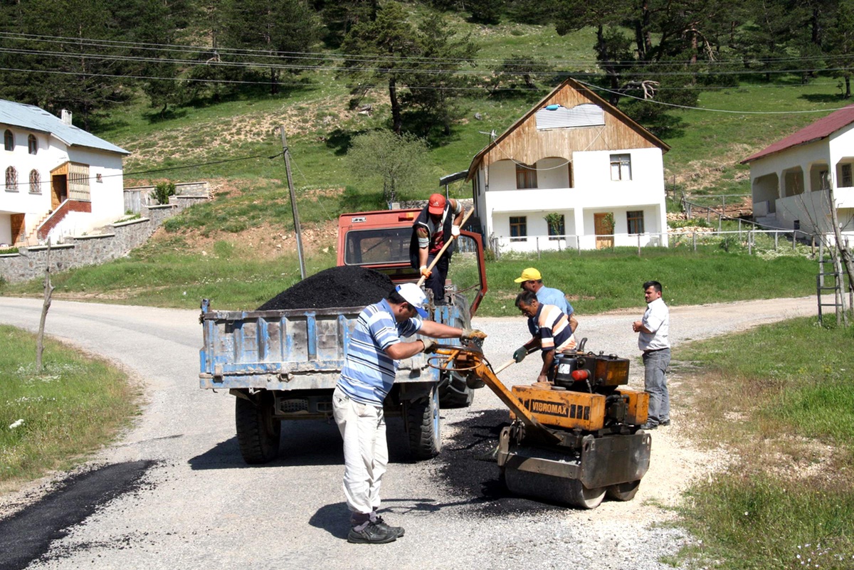 Eğriçimen Yaylası Yolunda Onarım Çalışması