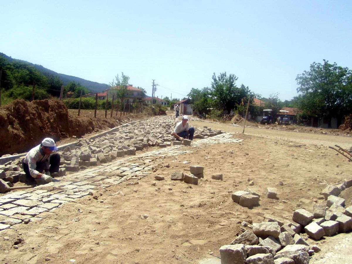 Yenice'de Altyapı Çalışmaları Devam Ediyor