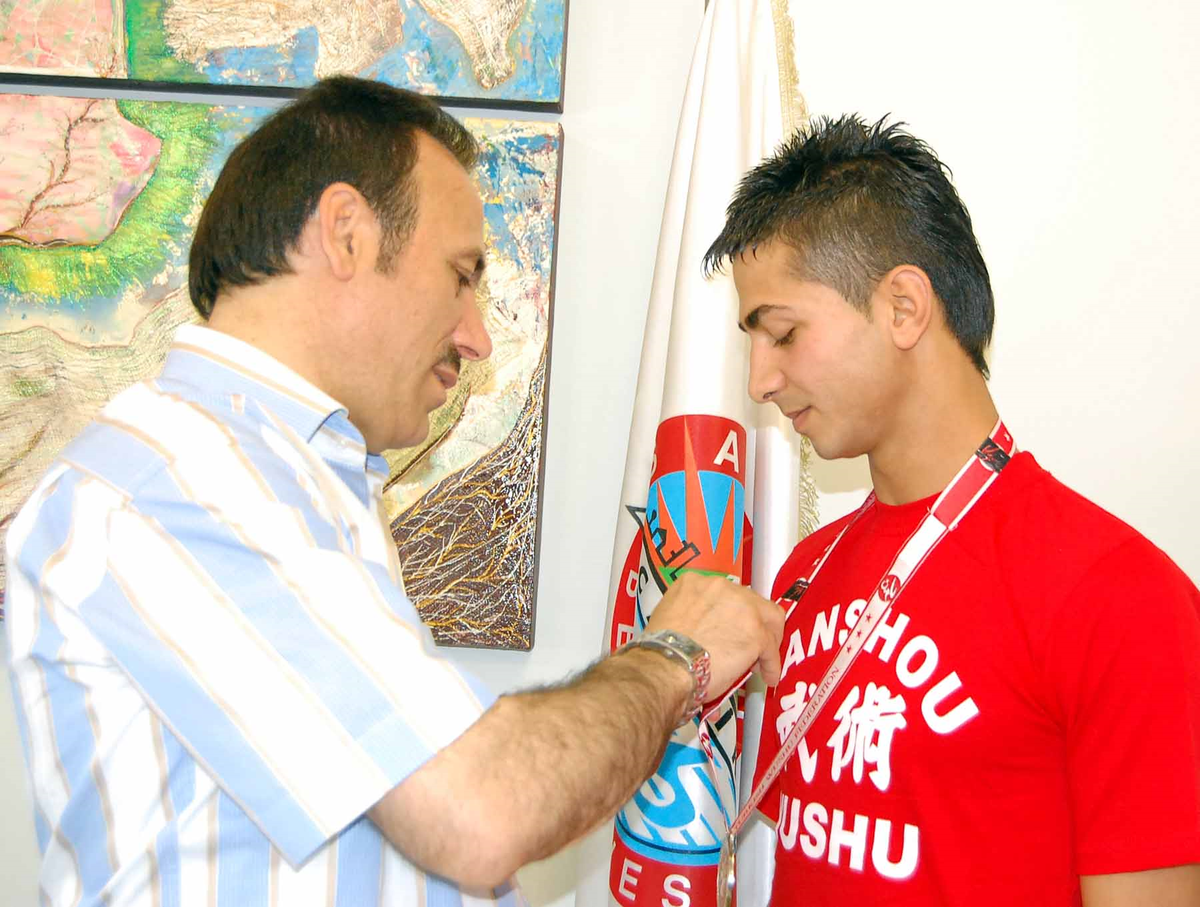 Başarı Altınla Ödüllendirildi