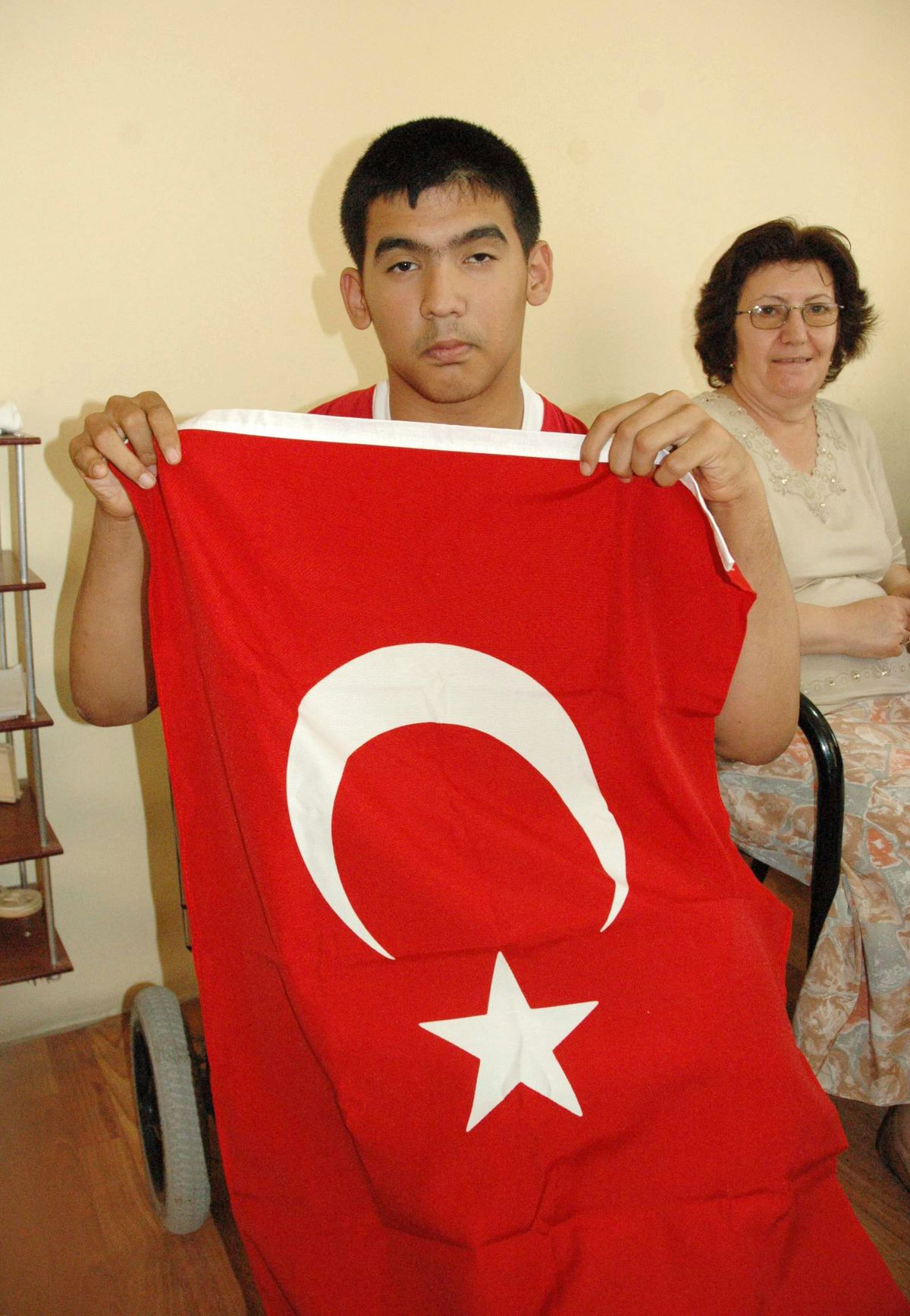 Başbakan Erdoğan'ın Forma Sözü Verdiği Spastik Engelli Furkan'dan Almanya Maçı Tahmini
