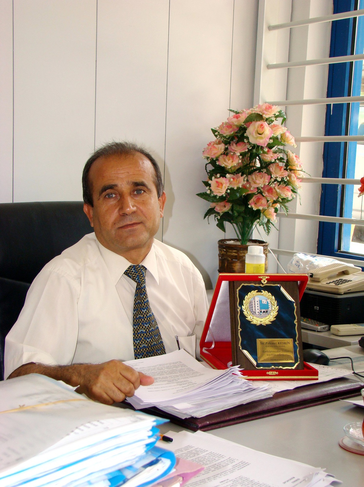 Halkbank Silopi Şube Müdürü'ne Plaket Verildi