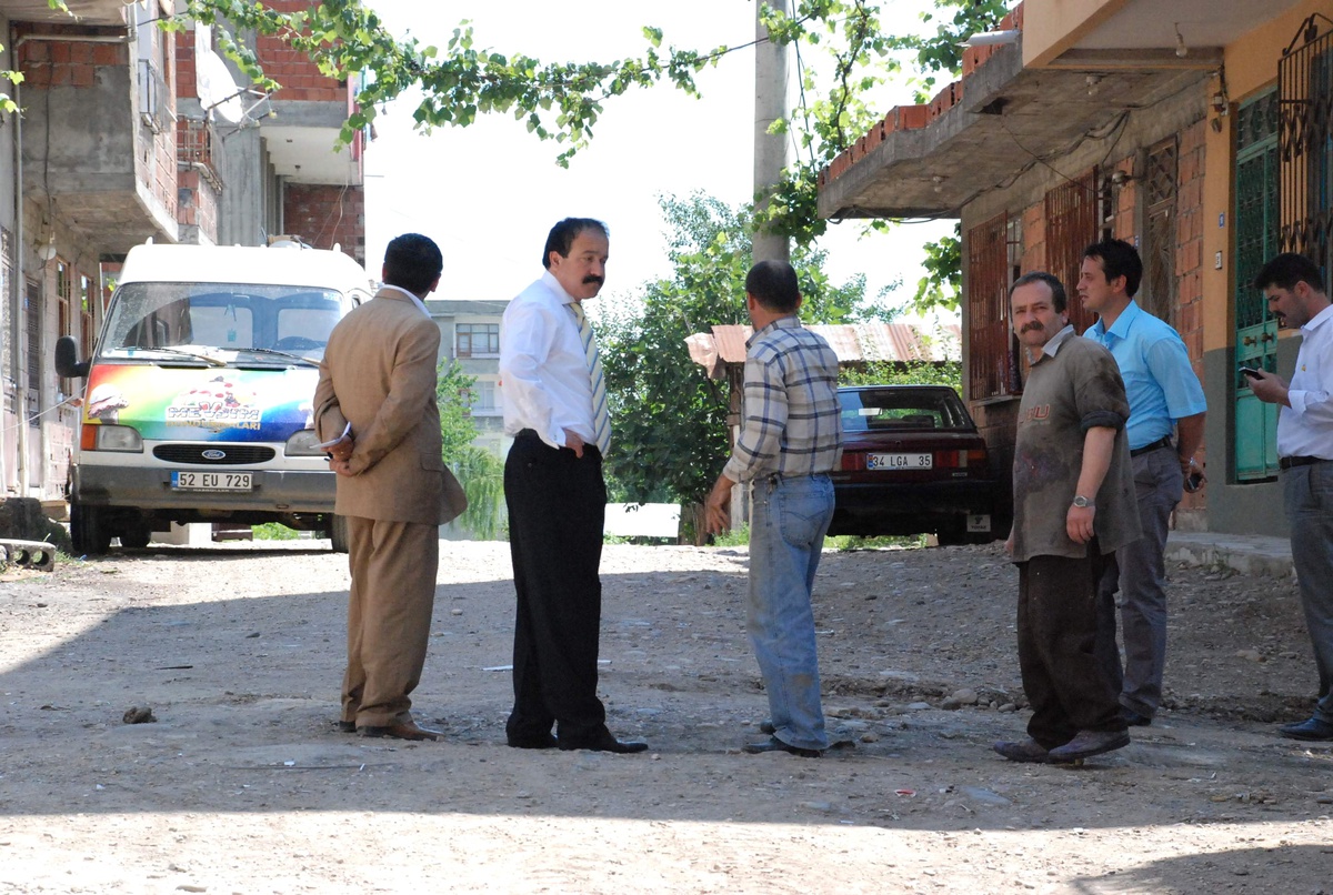 Ünye'de Saraçlı Mahallesi Yolları Yapılıyor