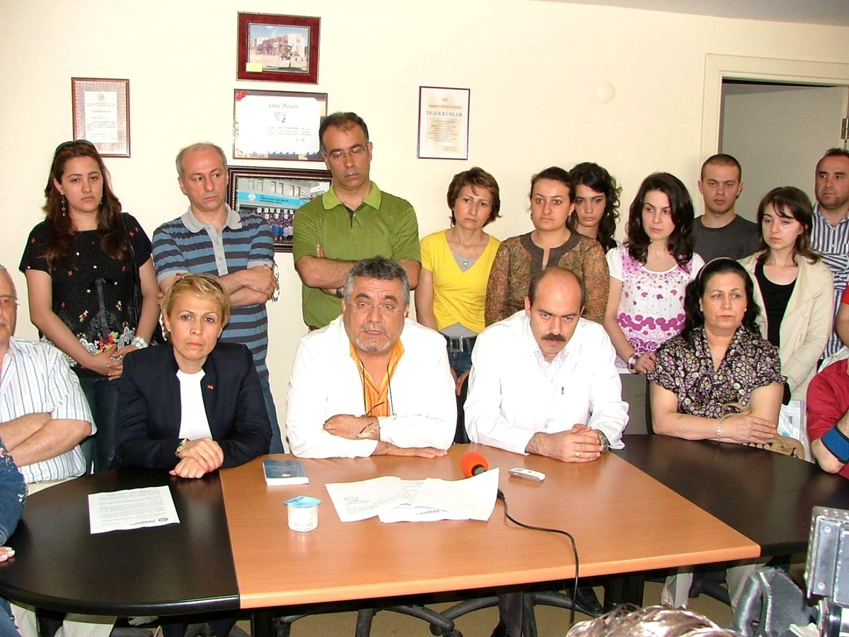 Eczacılar İlaç Alımlarındaki Uygulamalara Tepki Gösterdi