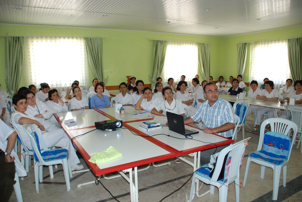 Hemşirelere Kırım-kongo Kanamalı Ateşi Hastalığı Semineri