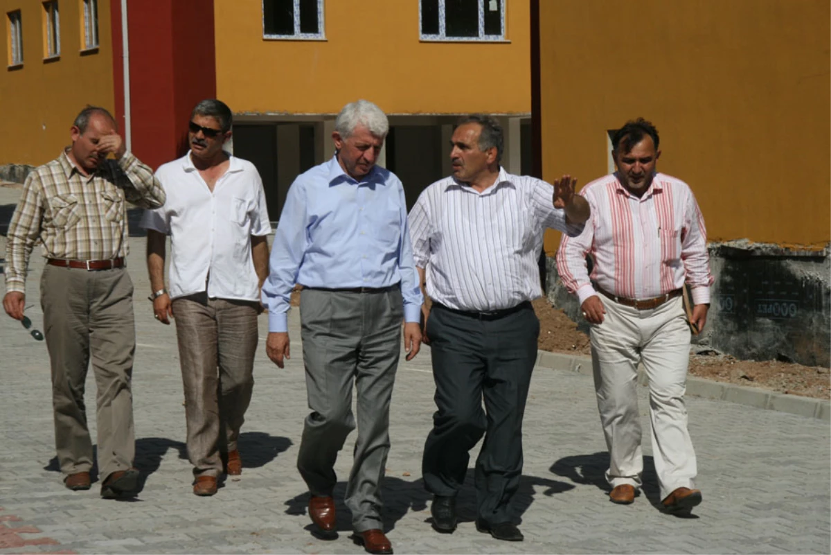 Başkan Aziz Duran, Hendek İlçesinde Ziyaretlerde Bulundu