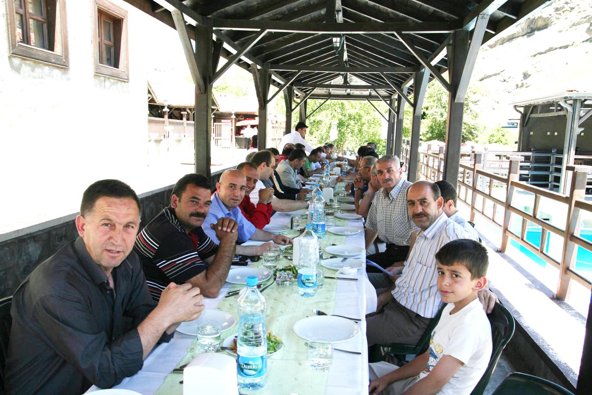 Belediye'den Boks Hakemlerine Yemek