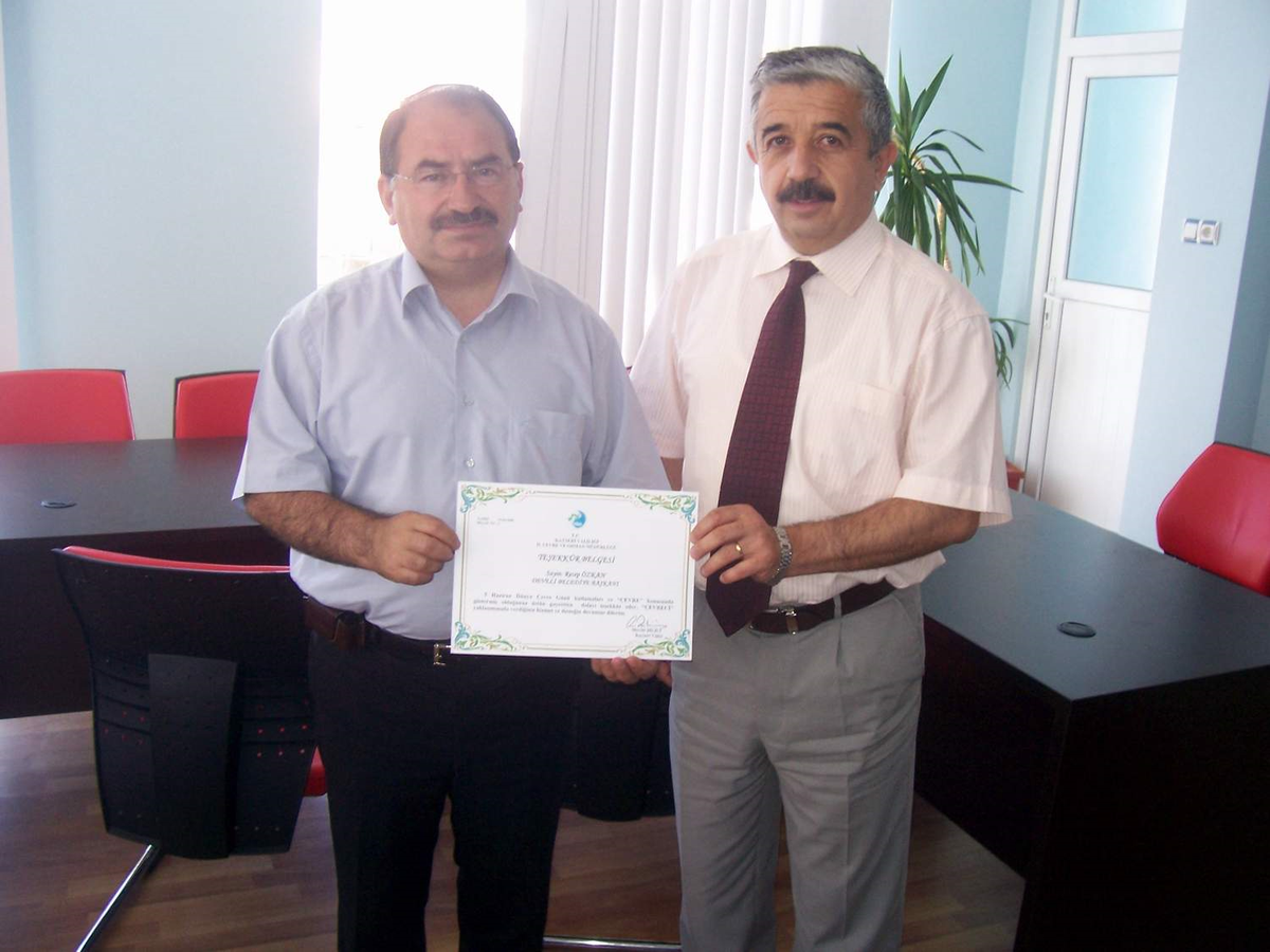 Develi Belediye Başkanı Özkan'a Teşekkür Belgesi
