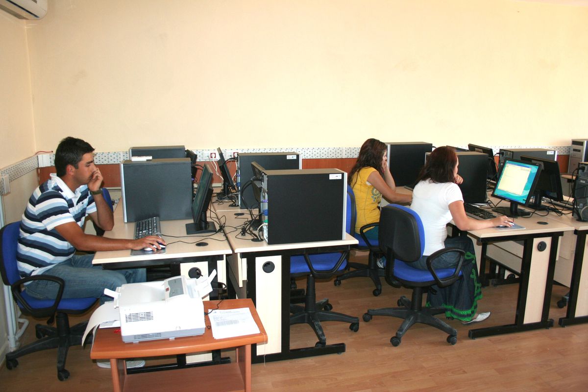 Devrek Belediyesinden İnternet Evi
