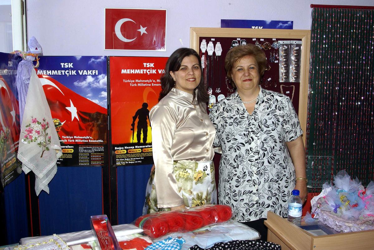 Erciş'te Takı ve Nakış Sergisi