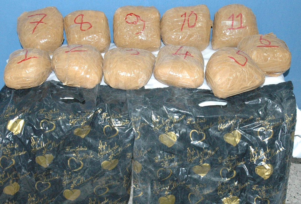 Kargo Kamyonunda 4 Kilo Toz Esrar Ele Geçirildi