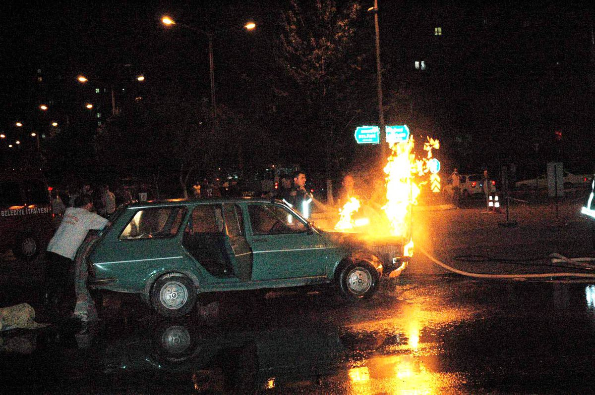 Kayseri'de Araç Yangını