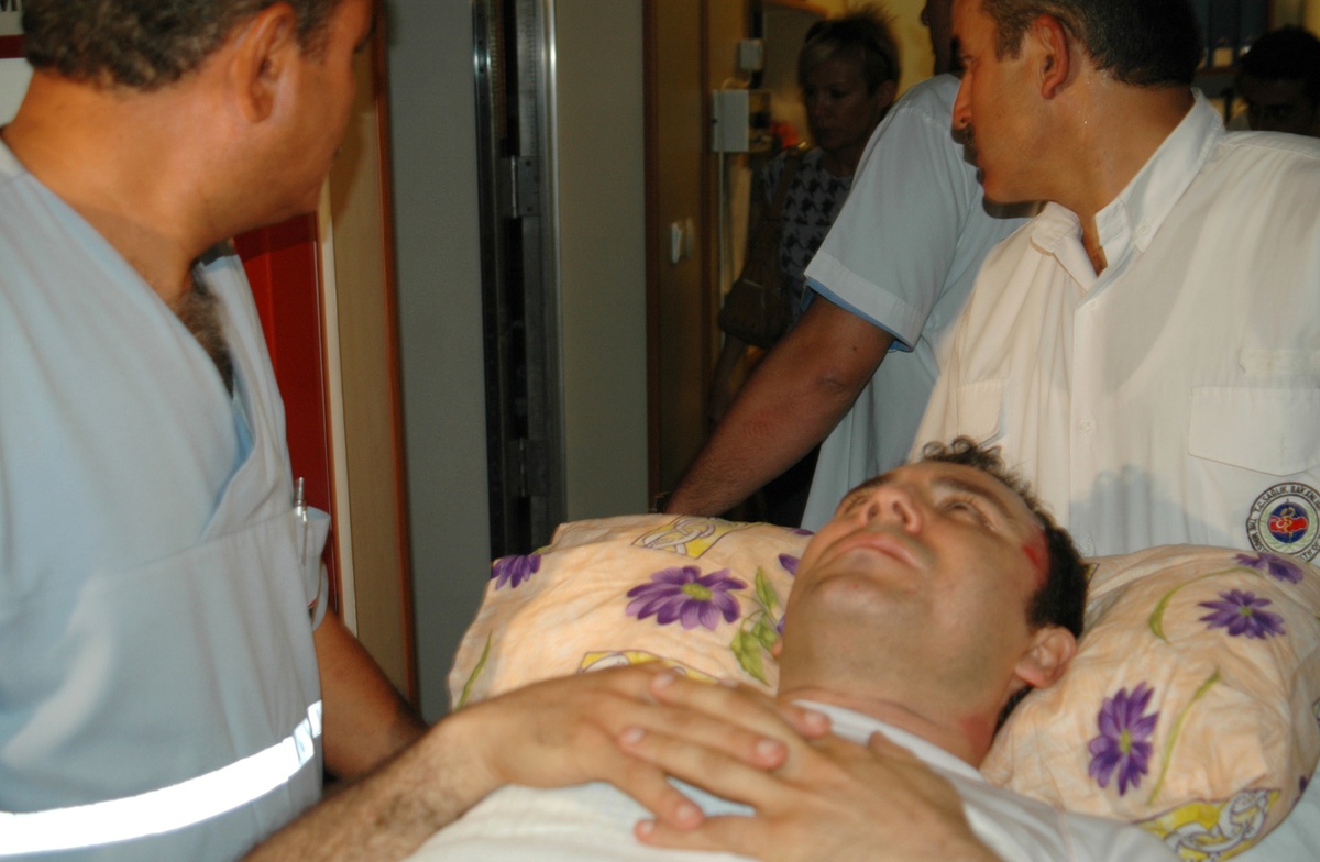 Sanatçı Ferhat Göçer'in Diz Emarı Çekildi