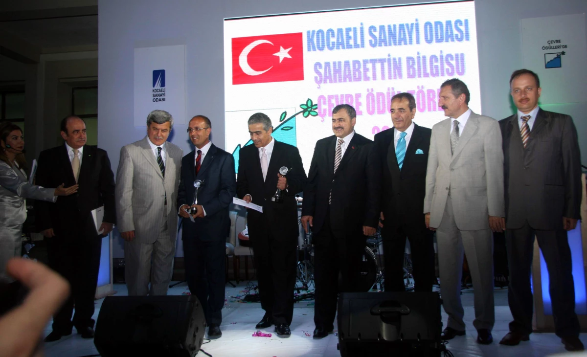 Bakan Eroğlu, Kocaeli\'de Çevre Ödülü Törenine Katıldı