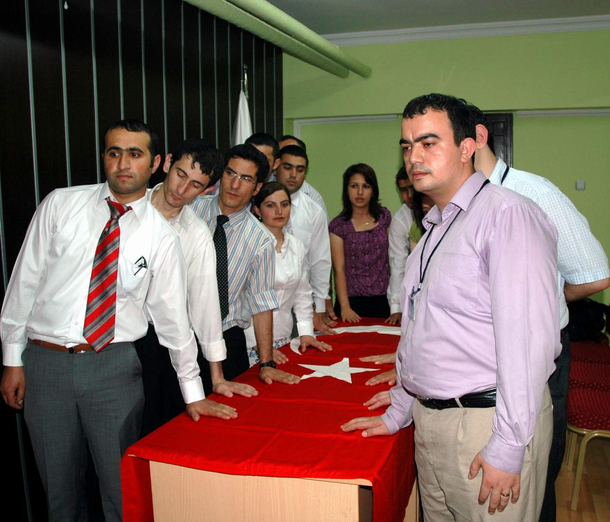 Nüfus Müdürlüğü'ne Taze Kan