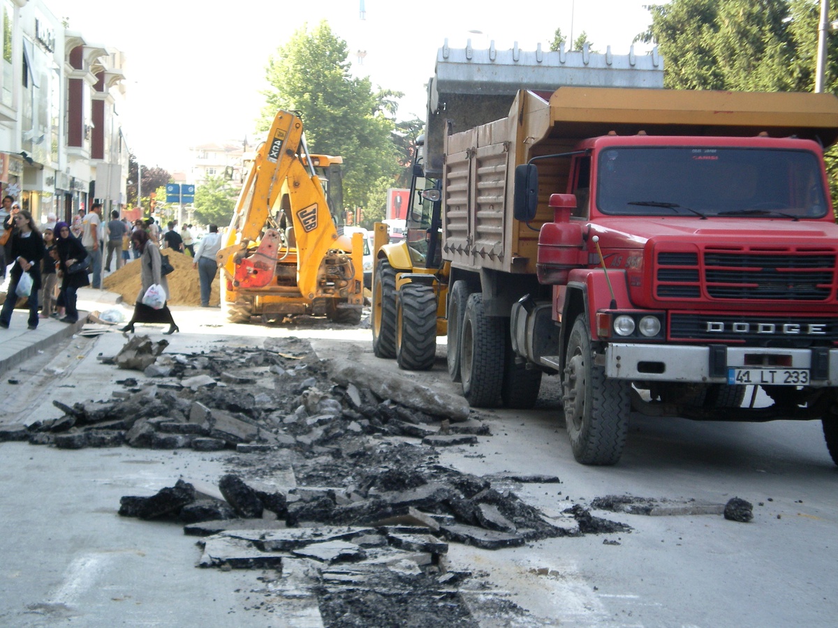 Adapazarı Şehir Merkezi Şantiyeye Döndü