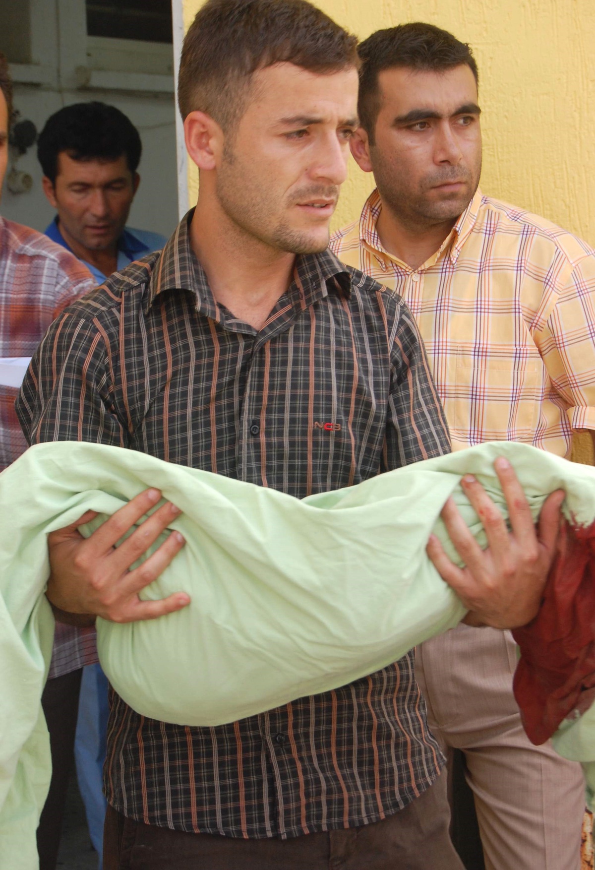Asansör Boşluğuna Düşen Çocuk Hayatını Kaybetti