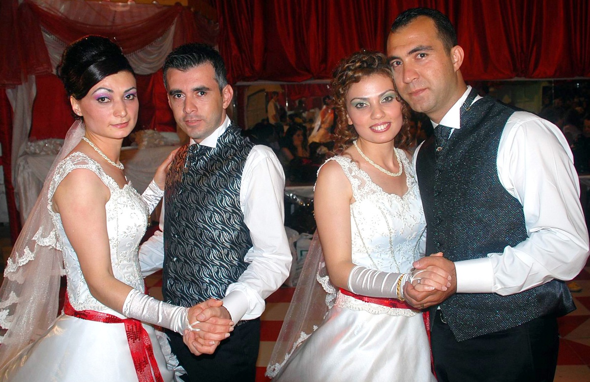 Ordulu İkizler Dünyaevine Girdi